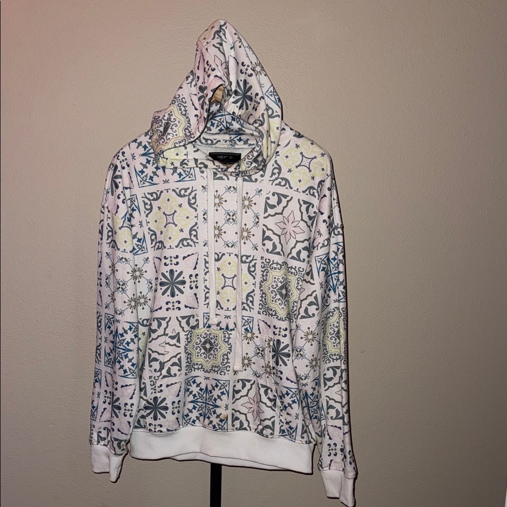 Forever 21 Men’s Geometric Tile Print Hoodie Sweatshirt White Blue Gray Size S